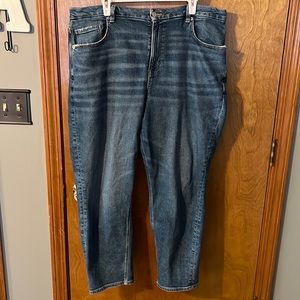 American Eagle Curvy Mom Jean